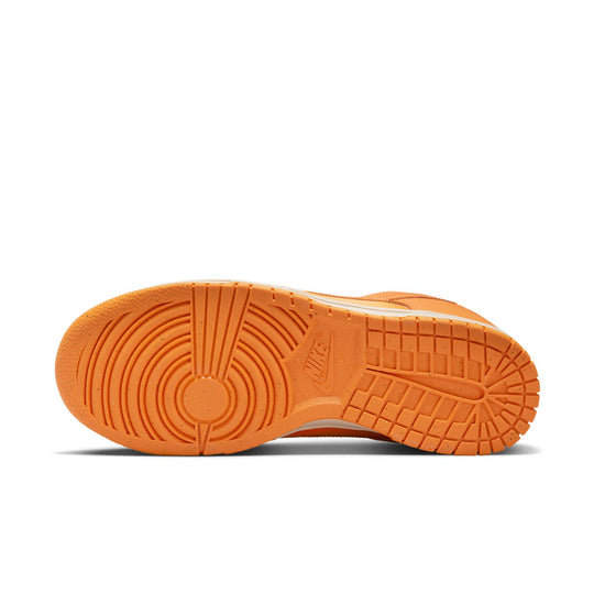 (WMNS) Nike Dunk Low 'Magma Orange' DX2953-800