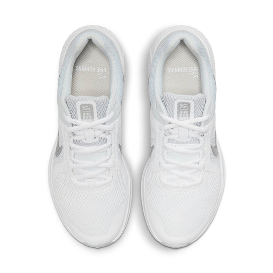 (WMNS) Nike Run Swift 2 'White Metallic Silver' CU3528-105 - KICKS CREW