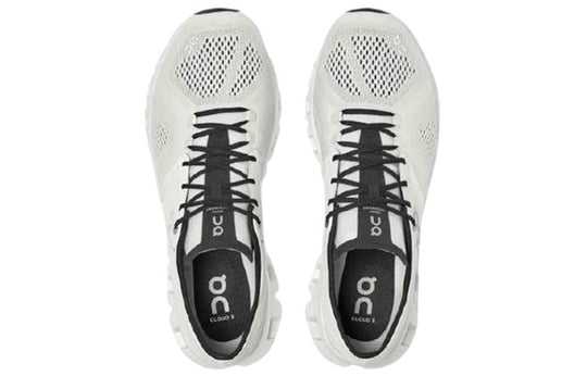 On Running Cloud X 'White Black' 40.99707