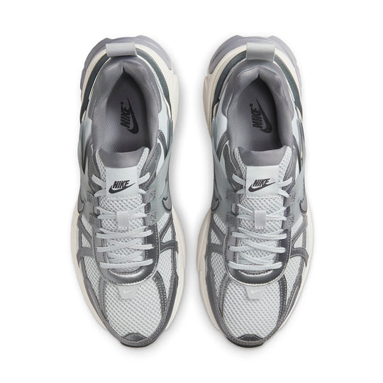 (WMNS) Nike V2K Run 'Pure Platinum Wolf Grey' FD0736-003