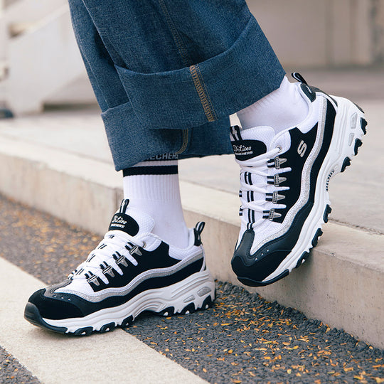 Real Girls Rock Skechers, Check Out the D'Lites in Black and White