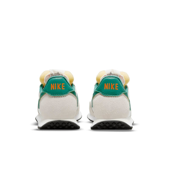 (WMNS) Nike Waffle Trainer 2 'Light Bone Green Noise' DA8291-001 ...