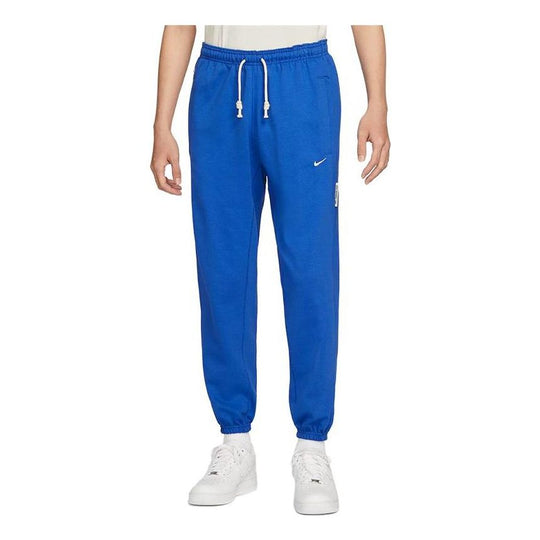 Nike Dri-FIT Swoosh Fly Standard Issue Women's Basketball Pants.