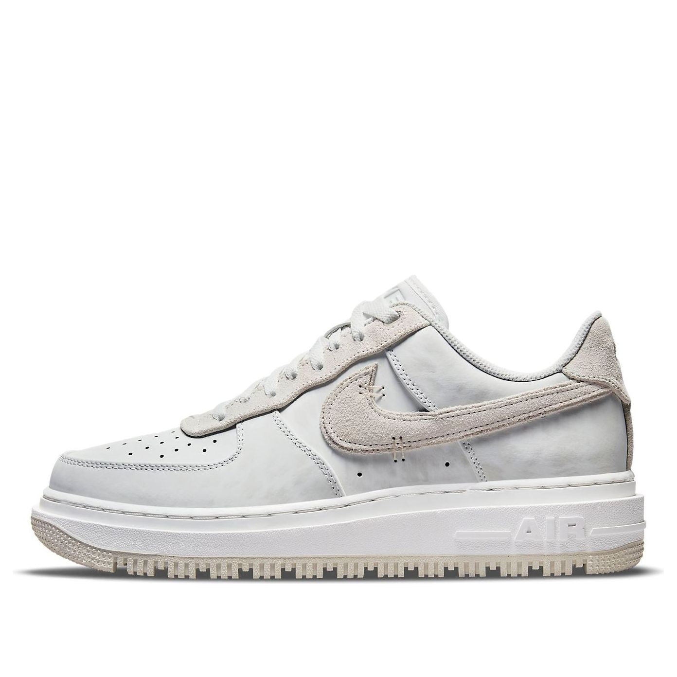 Nike Air Force 1 Luxe 'Triple White' DD9605-100