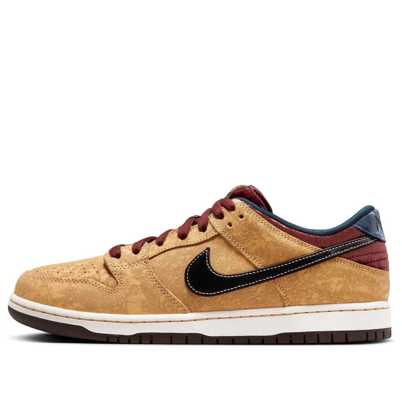 Nike SB Dunk Low Pro 'City of Cinema' FZ1278-200