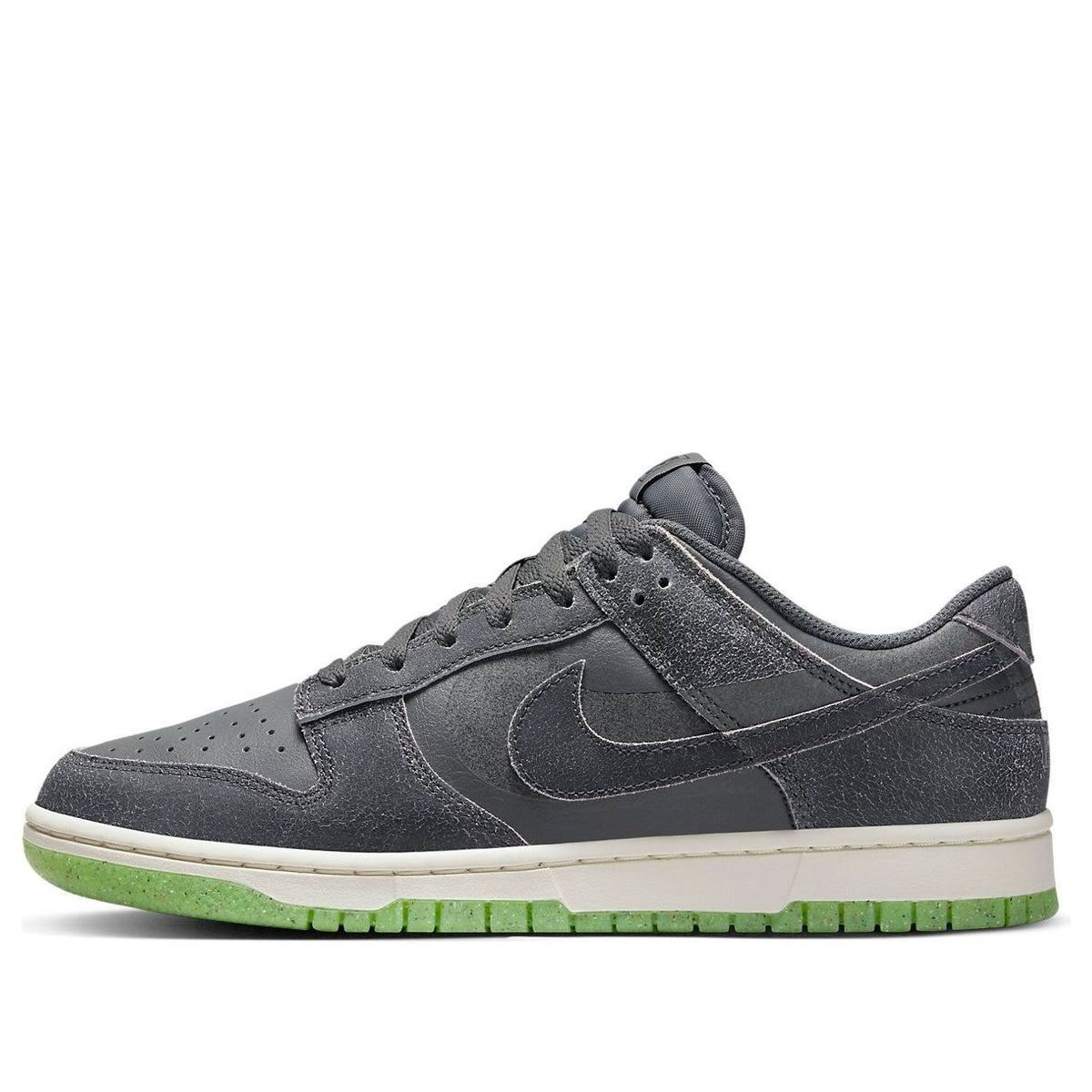 Nike Dunk Low SE 'Halloween - Cauldron' DQ7681-001 - KICKS CREW