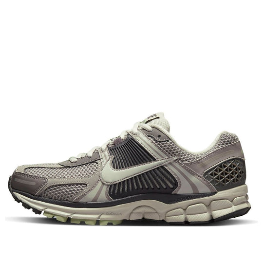 (WMNS) Nike Air Zoom Vomero 5 'Cobblestone' FB8825-001 - KICKS CREW