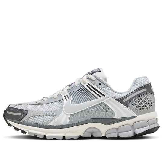 (WMNS) Nike Air Zoom Vomero 5 'Wolf Grey Cool Grey' FD9919-001 - KICKS CREW