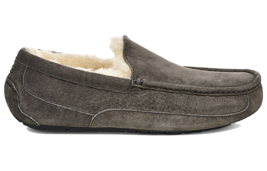 UGG Ascot Slipper Cozy Fleece Lined Athleisure Casual Sports Shoe