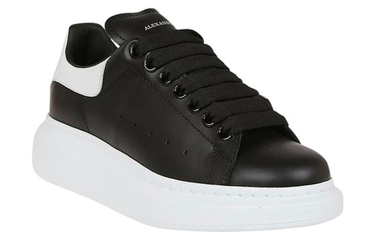 (WMNS) Alexander McQueen Oversized Sneaker 'Black White' 553770WHGP5-1 ...