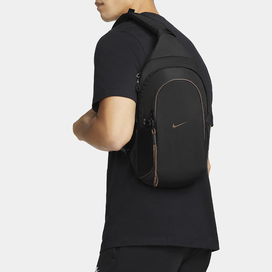 Nike Sportswear Essentials Sling Bag (8L).
