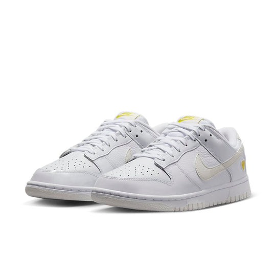 (WMNS) Nike Dunk Low 'Valentine's Day - Yellow Heart' FD0803-100