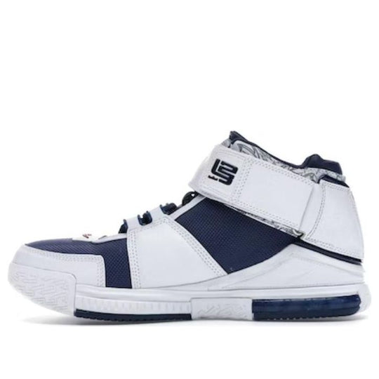 Lebron shoes store 2004